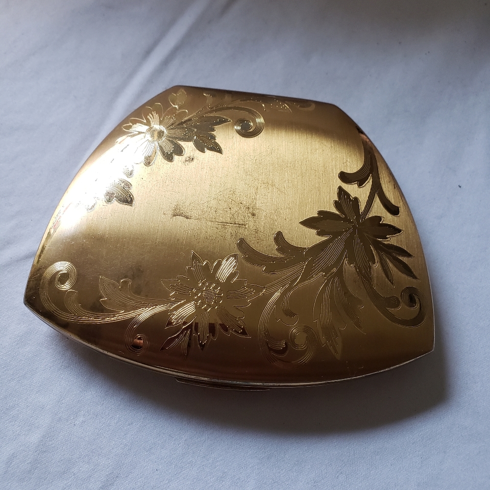 C8,215 Elgin Gold Mirror Powder Compact Vintage